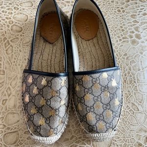 Gucci gold bee logo espadrilles